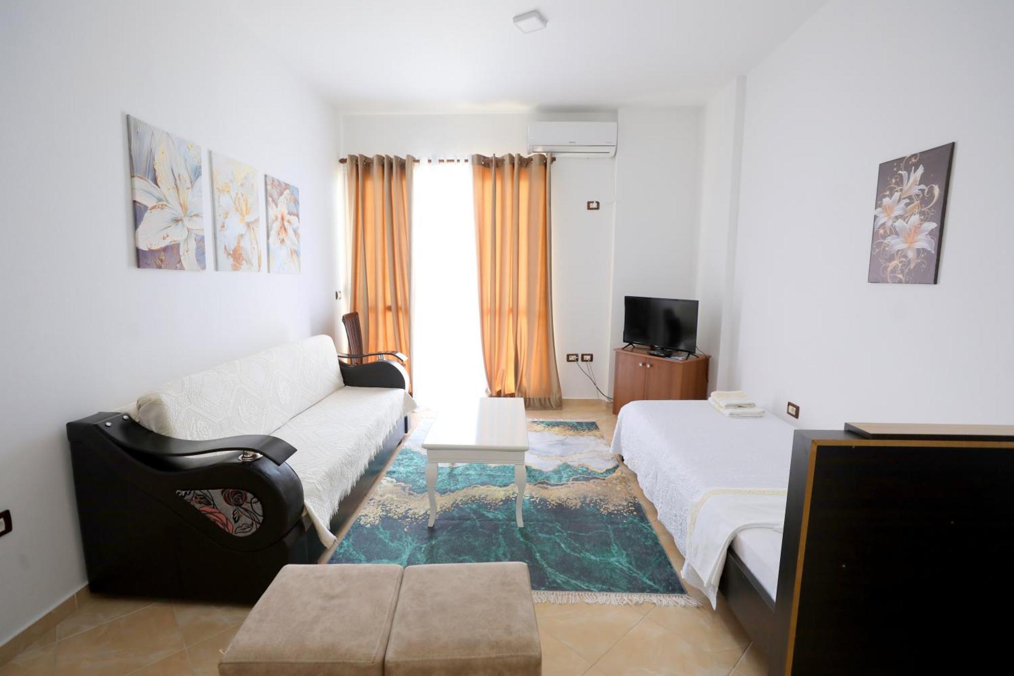 Blue Bay Apartments Sarande Exterior photo