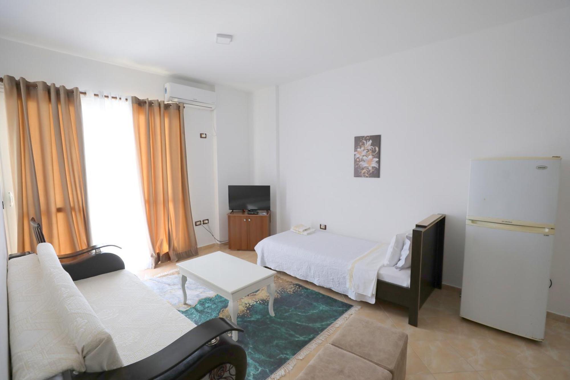 Blue Bay Apartments Sarande Exterior photo