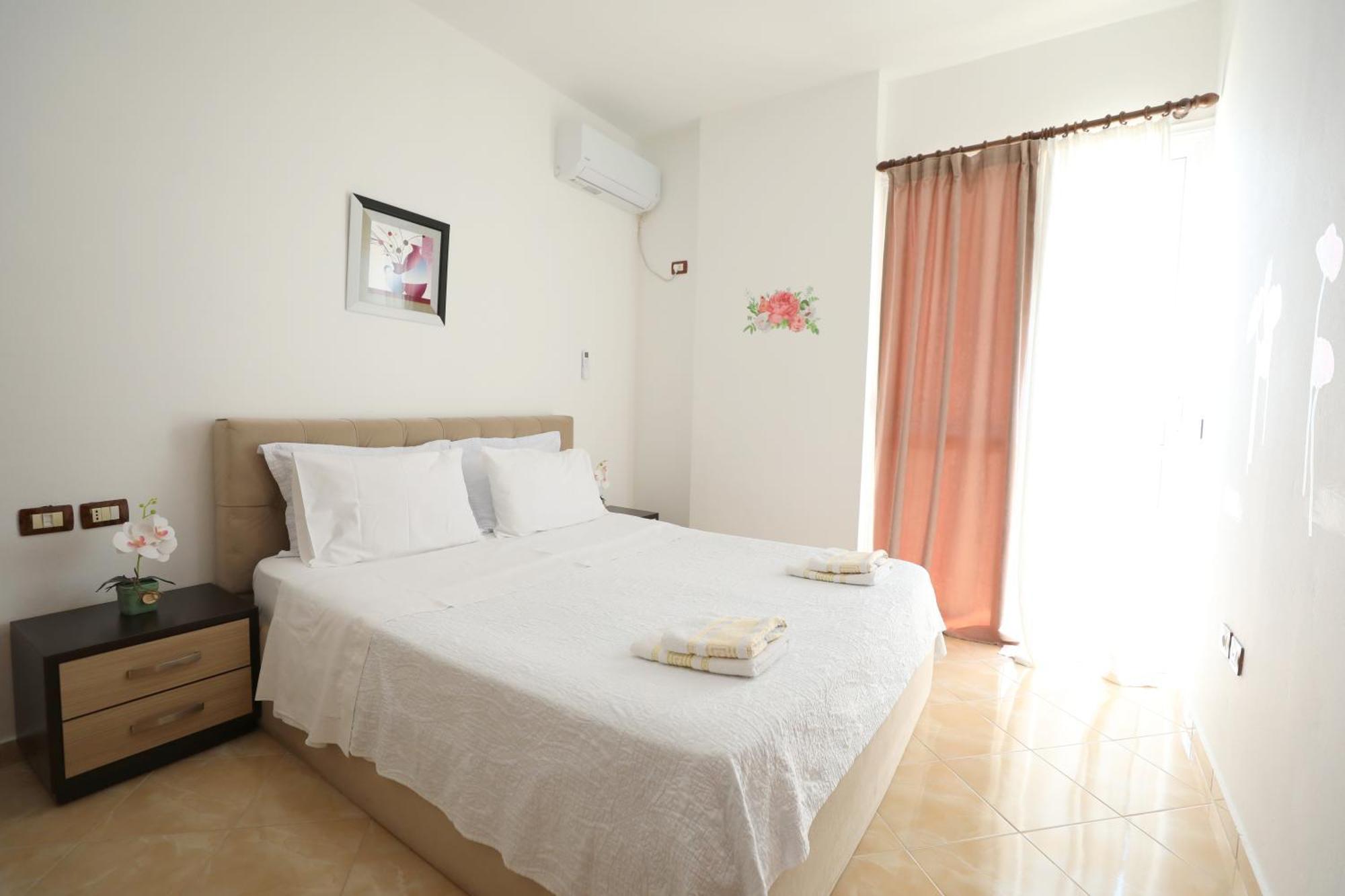 Blue Bay Apartments Sarande Exterior photo